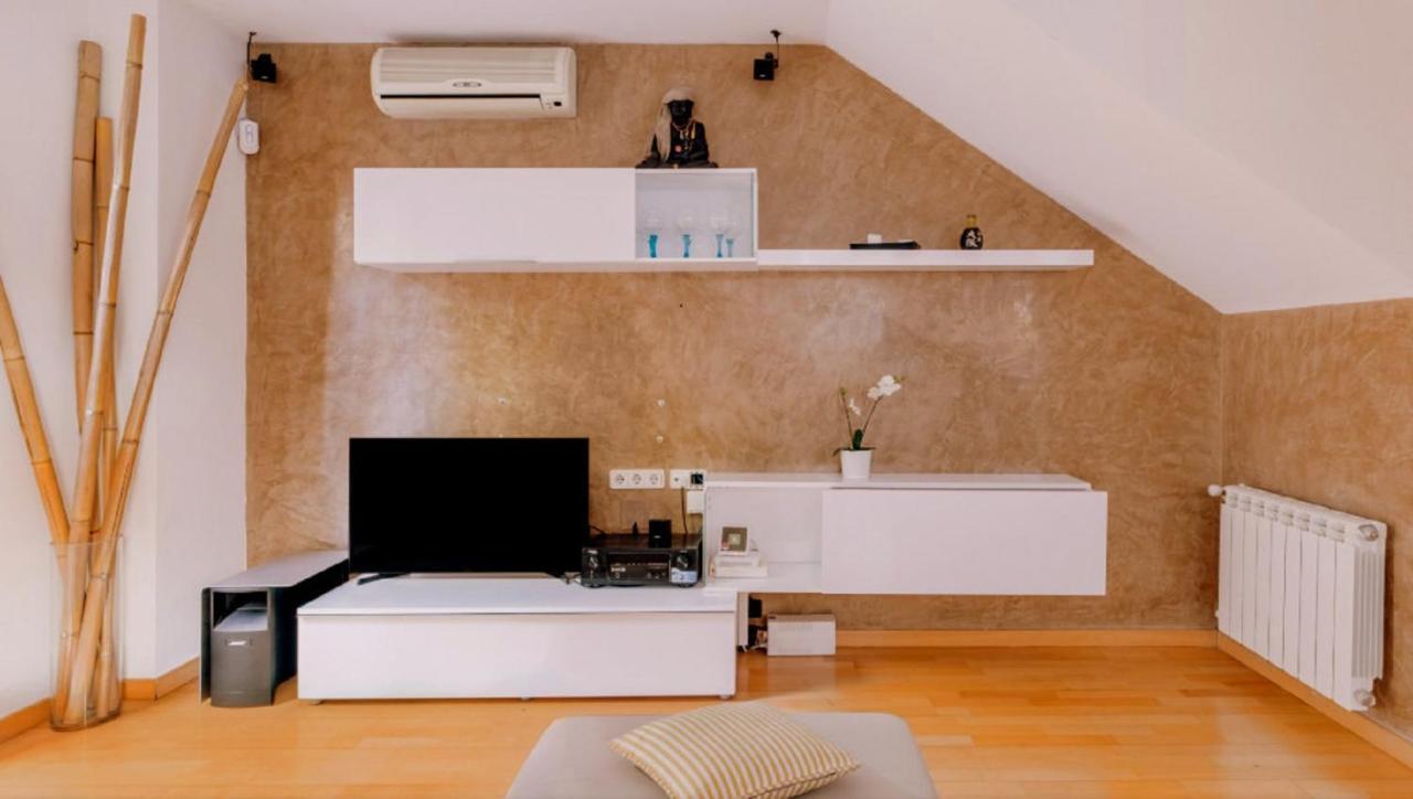 TianaBonito Duplex Con Piscina En Barcelona&Playa公寓 外观 照片